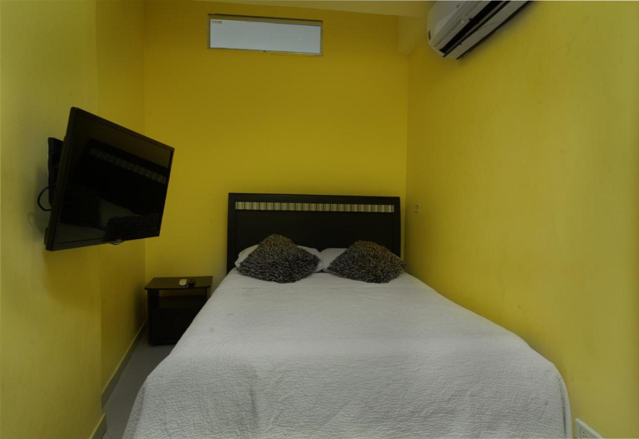 Poseidon Lake Apartments Cartagena Exterior photo